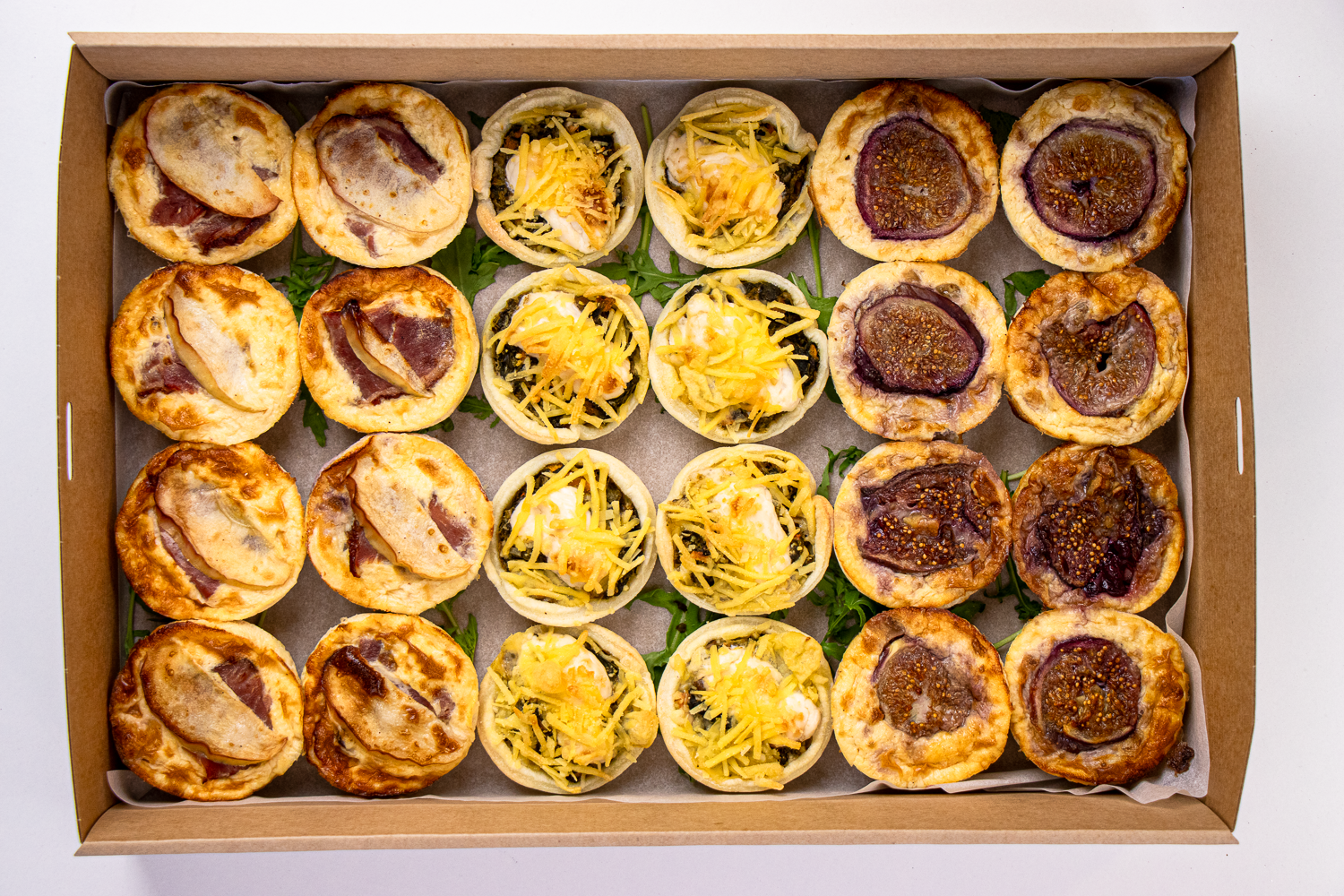 HOLLY JOLLY QUICHE TRIO